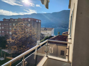 Megy Apartment with parking and sea view
